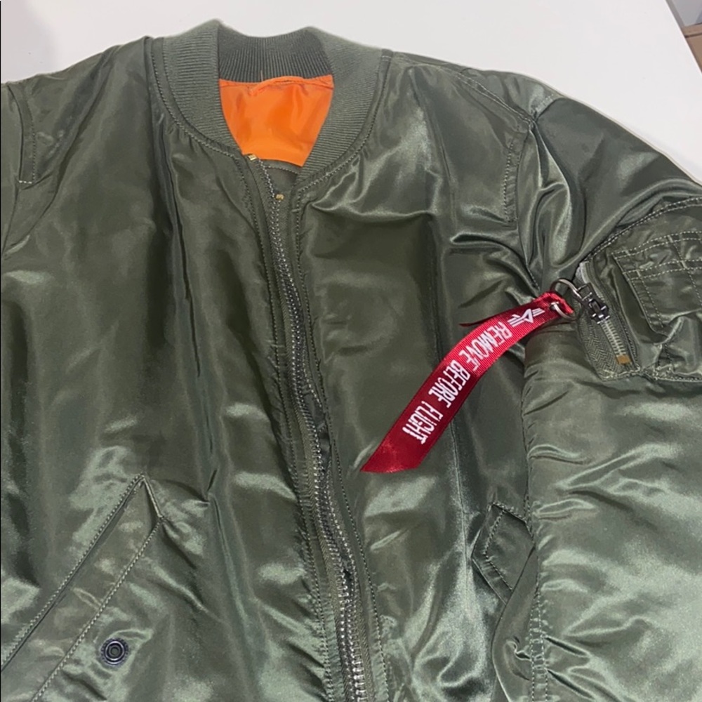 Women’s Ma-1 Bomber Jacket